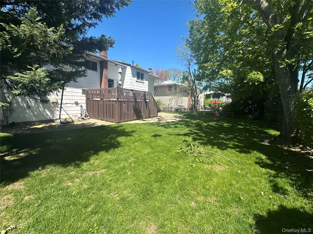776 Bunker Road North Woodmere, NY 11581