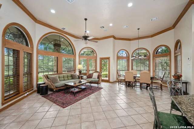 8040 Rolling Acres Trail Fair Oaks Ranch, TX 78015