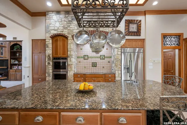8040 Rolling Acres Trail Fair Oaks Ranch, TX 78015