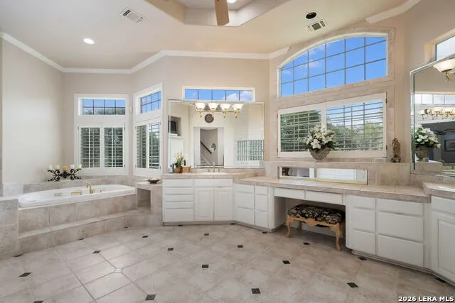 8040 Rolling Acres Trail Fair Oaks Ranch, TX 78015