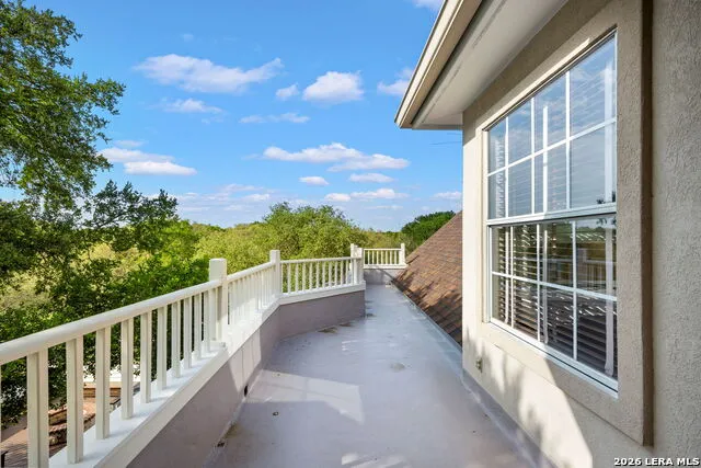 8040 Rolling Acres Trail Fair Oaks Ranch, TX 78015