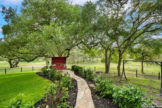 8040 Rolling Acres Trail Fair Oaks Ranch, TX 78015