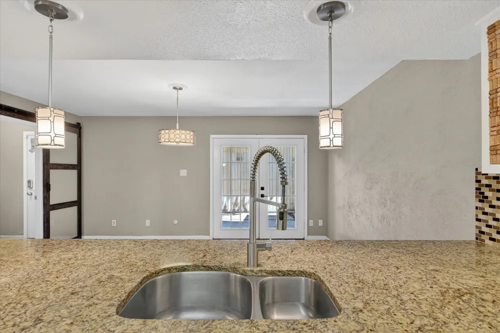 3006 Wayside Drive Bedford, TX 76021