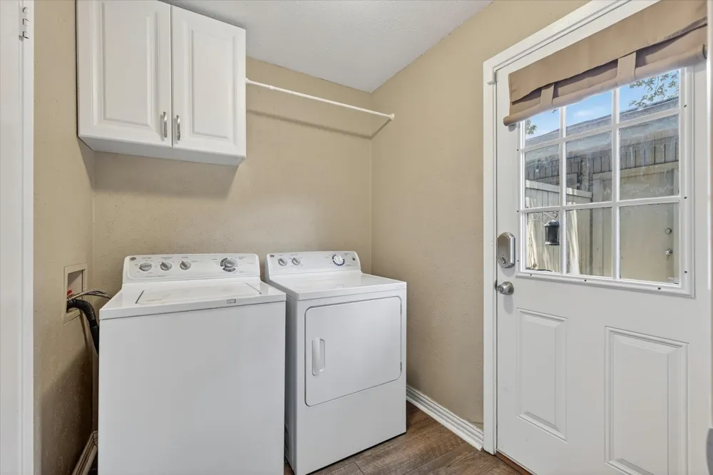 3006 Wayside Drive Bedford, TX 76021