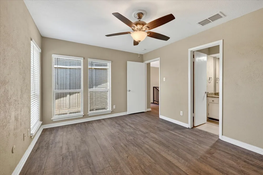 3006 Wayside Drive Bedford, TX 76021
