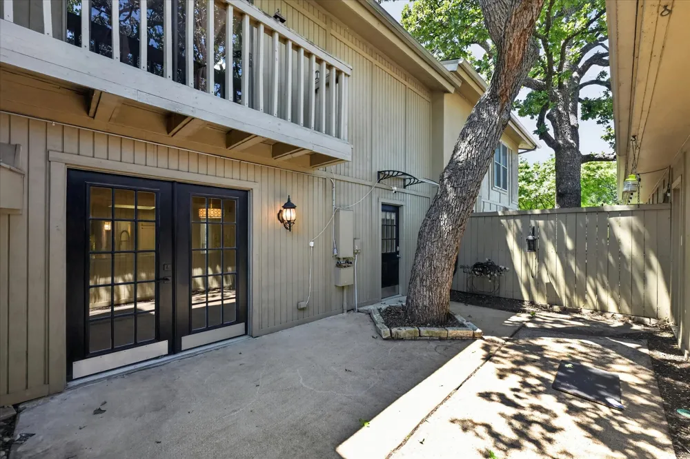 3006 Wayside Drive Bedford, TX 76021