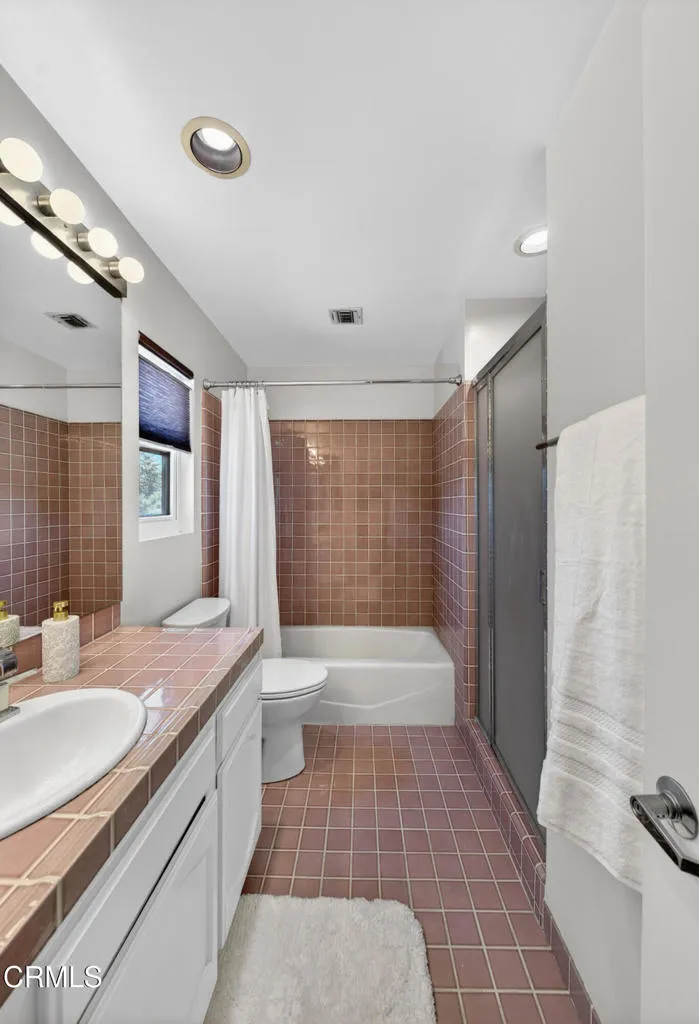 12330 Magnolia Boulevard #106 Valley Village, CA 91607