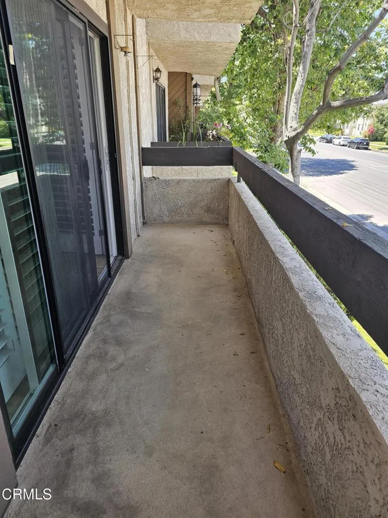 12330 Magnolia Boulevard #106 Valley Village, CA 91607