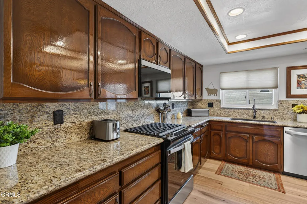 12330 Magnolia Boulevard #106 Valley Village, CA 91607