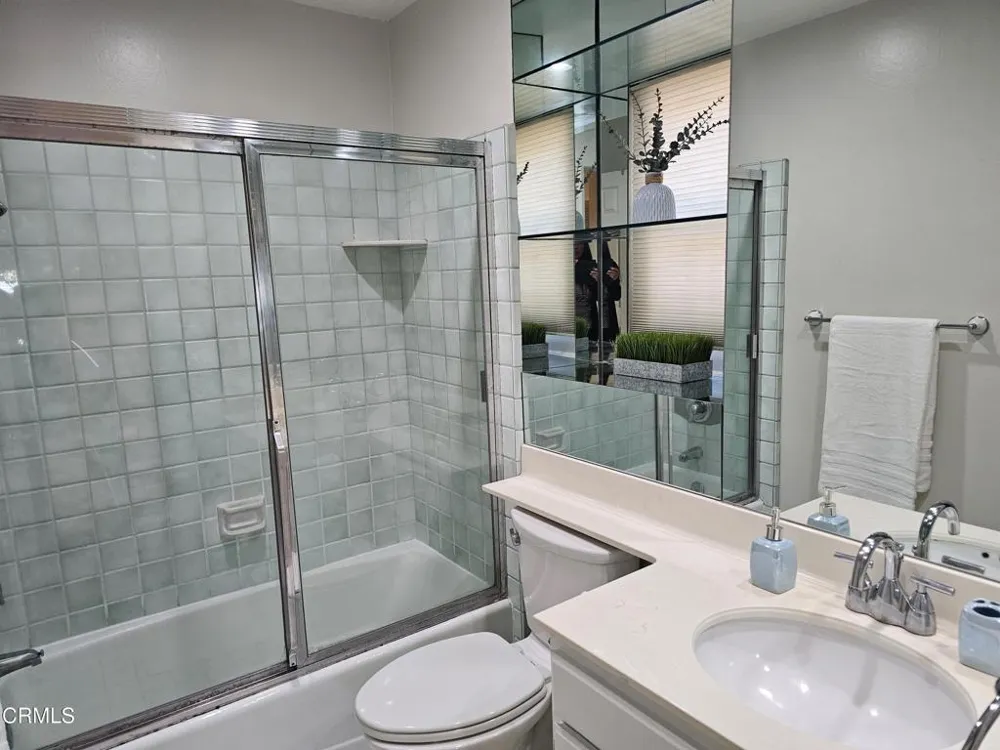 12330 Magnolia Boulevard #106 Valley Village, CA 91607