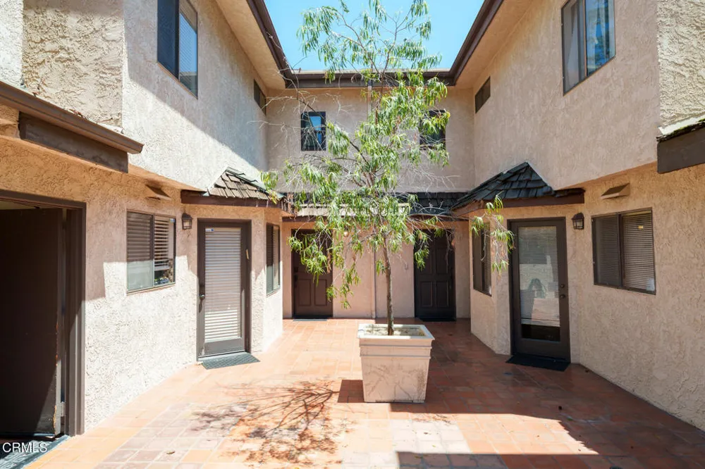 12330 Magnolia Boulevard #106 Valley Village, CA 91607