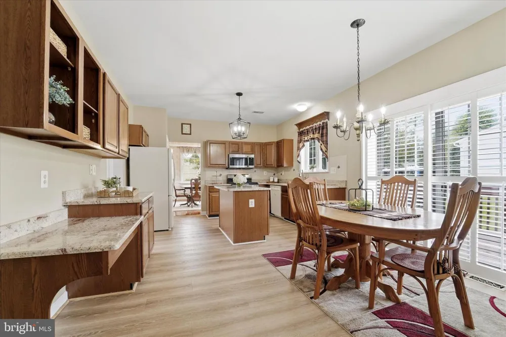 713 IRIS LANE Media, PA 19063