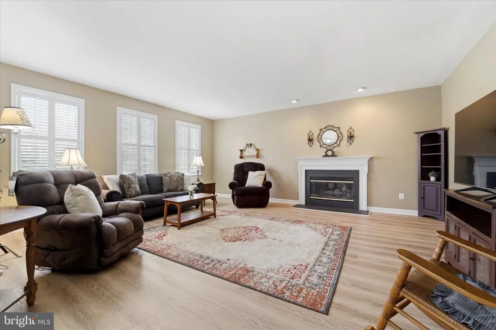 713 IRIS LANE Media, PA 19063