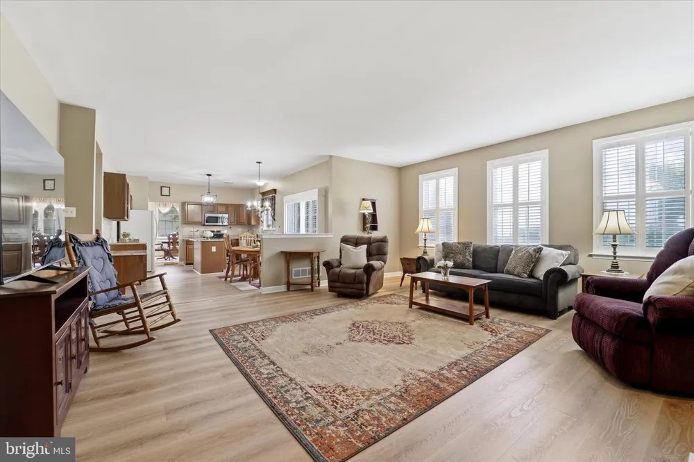713 IRIS LANE Media, PA 19063