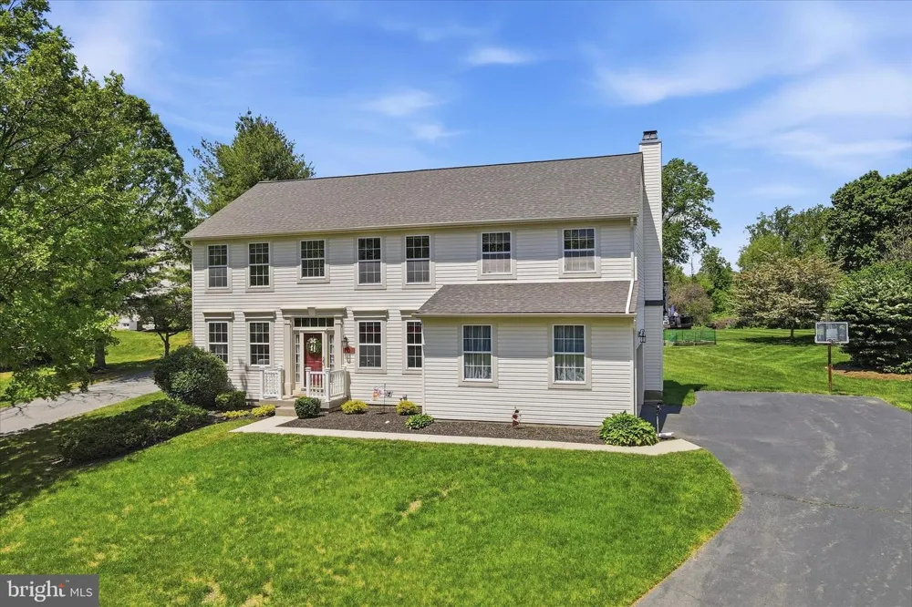 713 IRIS LANE Media, PA 19063