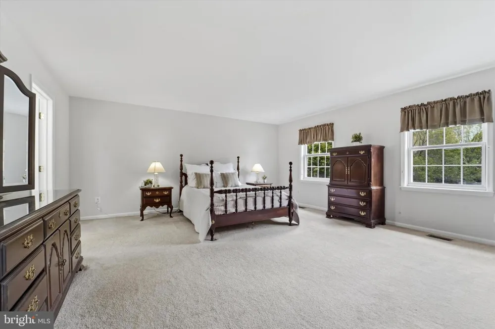 713 IRIS LANE Media, PA 19063