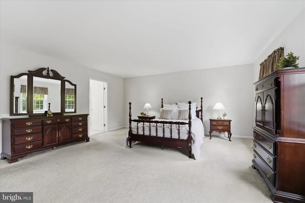 713 IRIS LANE Media, PA 19063