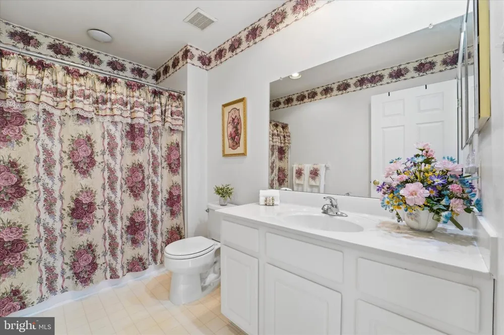 713 IRIS LANE Media, PA 19063