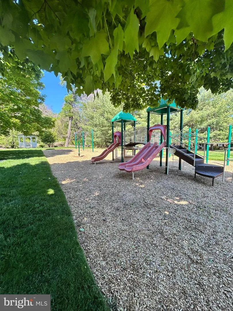 713 IRIS LANE Media, PA 19063