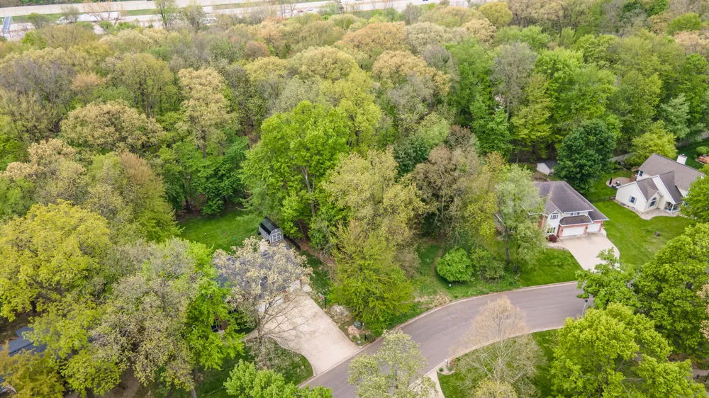 3025 BrynMawr Drive Portage, MI 49024