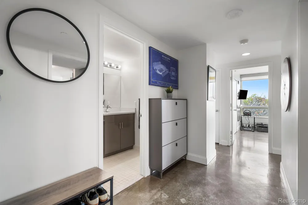 3320 SPINNAKER LANE #4A Detroit City, MI 48207