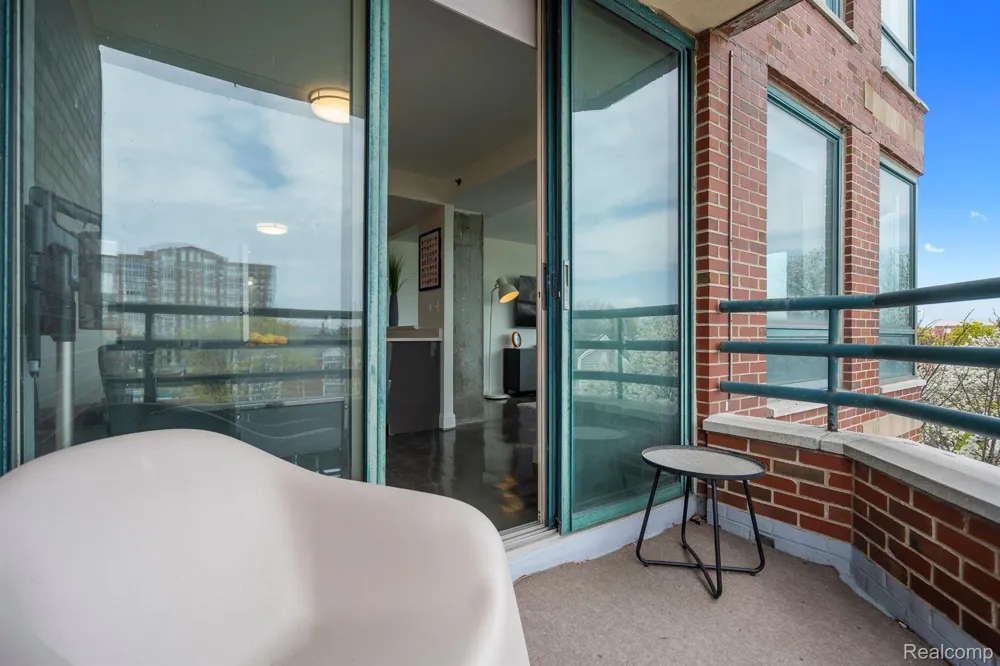 3320 SPINNAKER LANE #4A Detroit City, MI 48207
