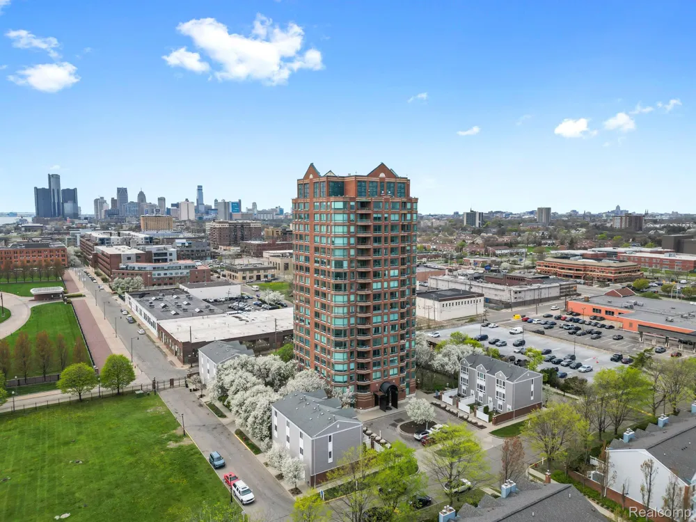 3320 SPINNAKER LANE #4A Detroit City, MI 48207