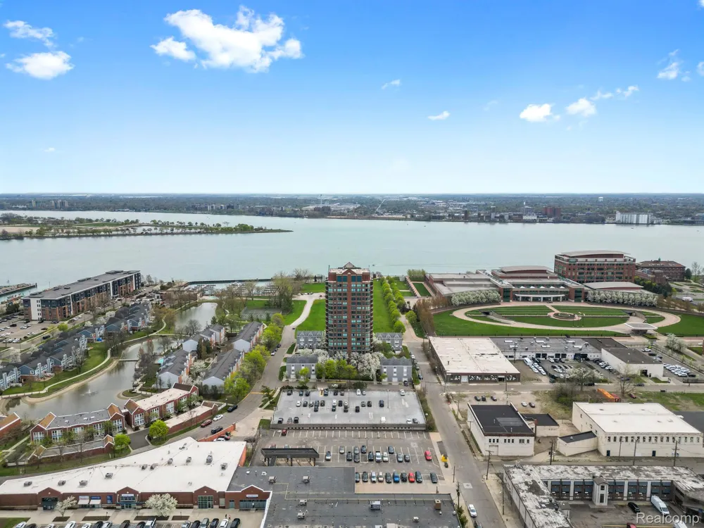 3320 SPINNAKER LANE #4A Detroit City, MI 48207