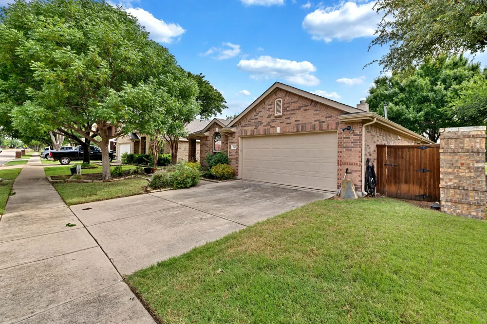 3921 Pitchstone Drive McKinney, TX 75070