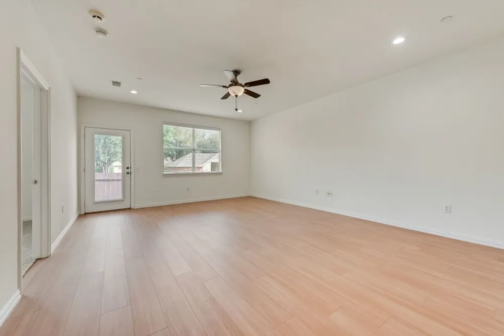 233 Heritage Hill Drive Lewisville, TX 75067