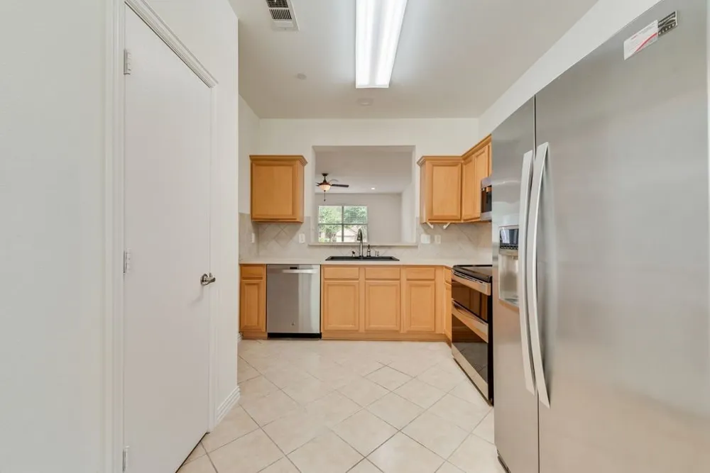 233 Heritage Hill Drive Lewisville, TX 75067