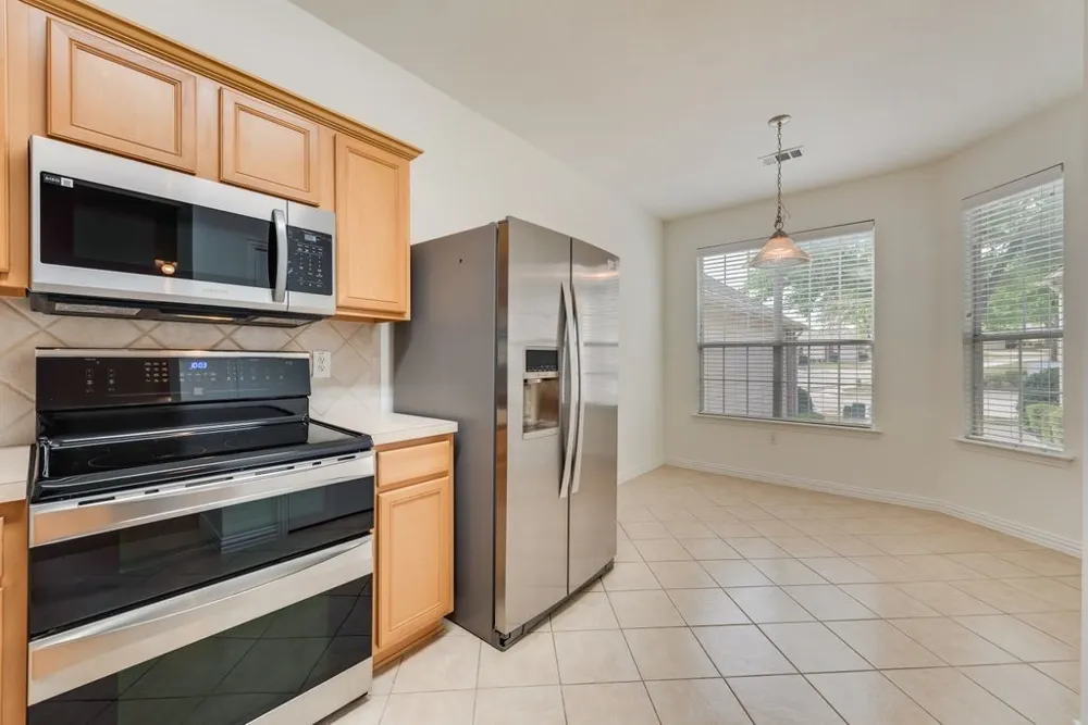 233 Heritage Hill Drive Lewisville, TX 75067