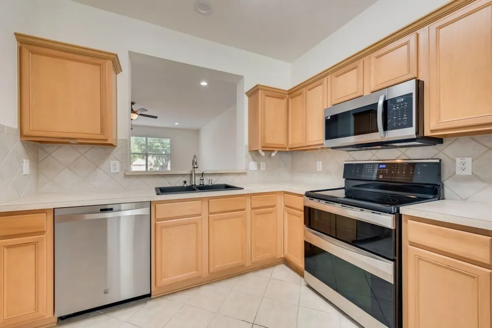 233 Heritage Hill Drive Lewisville, TX 75067