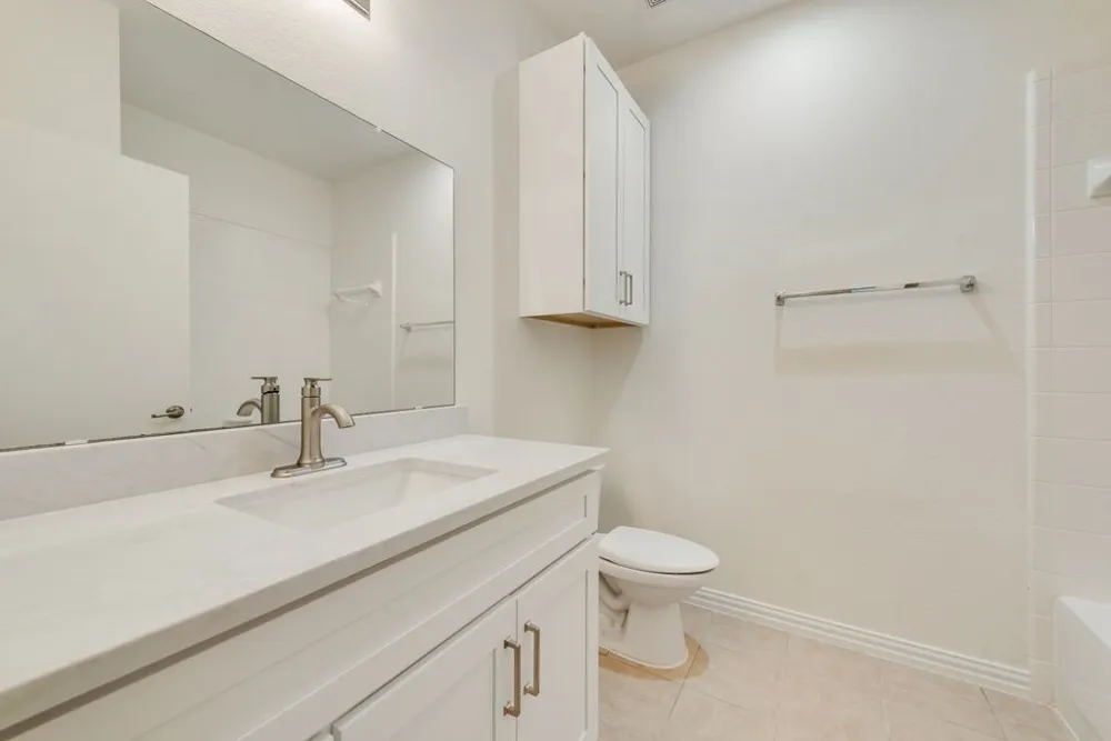 233 Heritage Hill Drive Lewisville, TX 75067