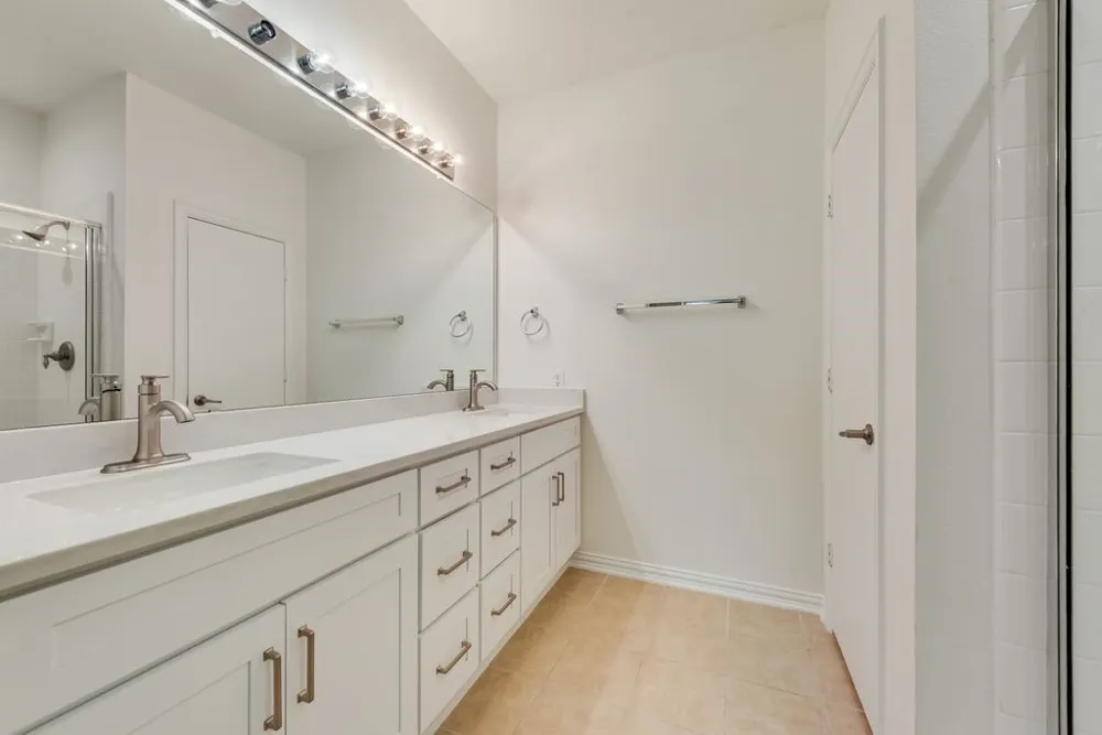 233 Heritage Hill Drive Lewisville, TX 75067