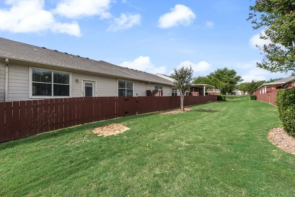 233 Heritage Hill Drive Lewisville, TX 75067