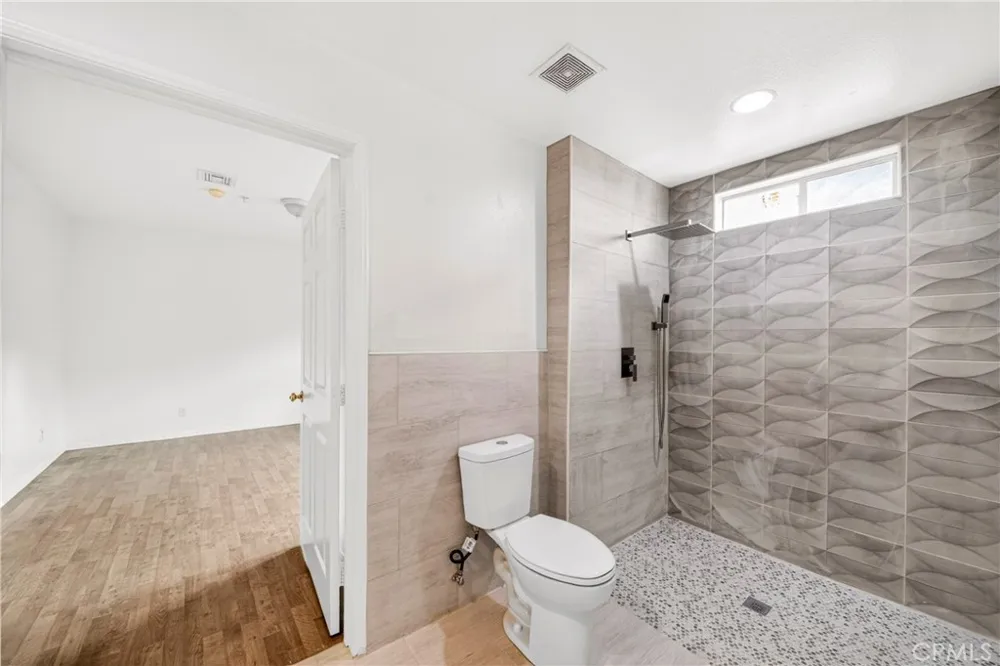 2033 W 231st Torrance, CA 90501