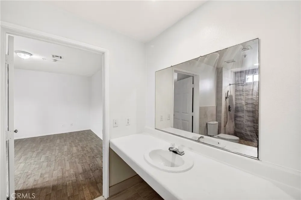 2033 W 231st Torrance, CA 90501