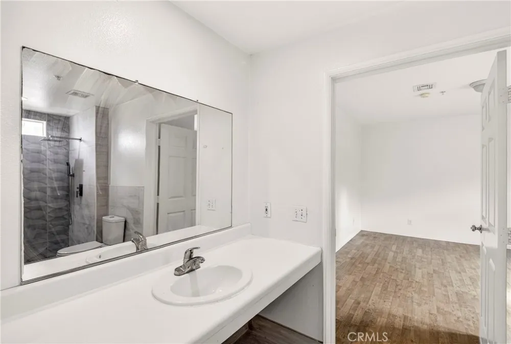 2033 W 231st Torrance, CA 90501