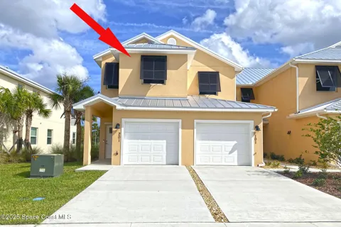 3951 Playa Del Sol Drive #201