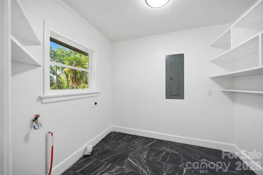 907 Amelia Street Newberry, SC 29108
