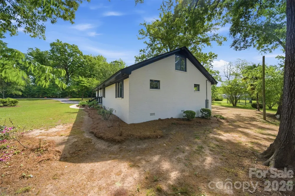 907 Amelia Street Newberry, SC 29108