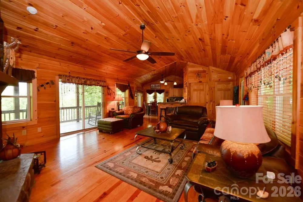 470 Bear Ridge Road Tuckasegee, NC 28783
