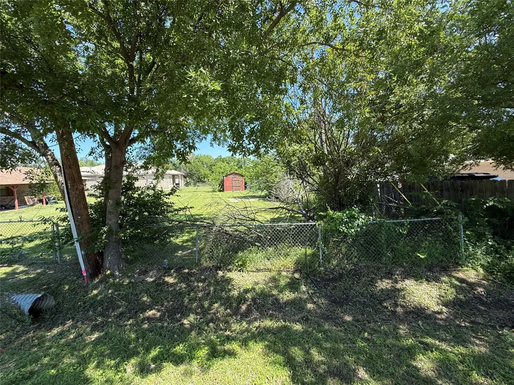 300 Linda Street Roanoke, TX 76262