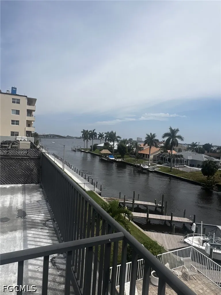 Cape Coral Parkway E #107 Cape Coral, FL 33904