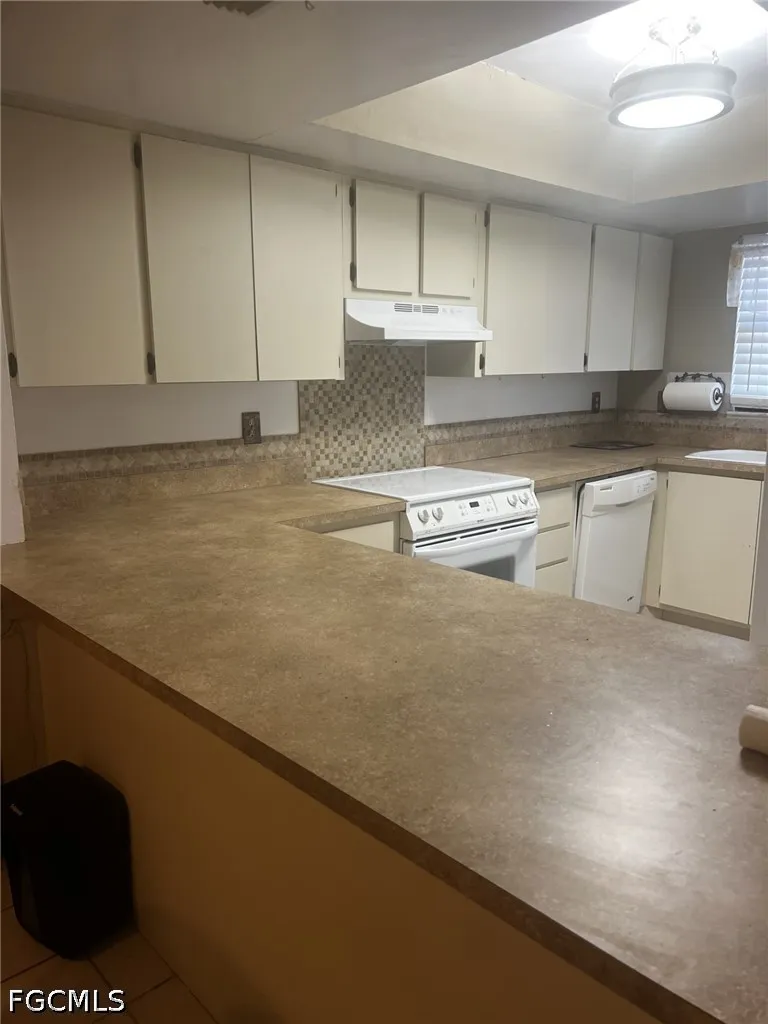Cape Coral Parkway E #107 Cape Coral, FL 33904