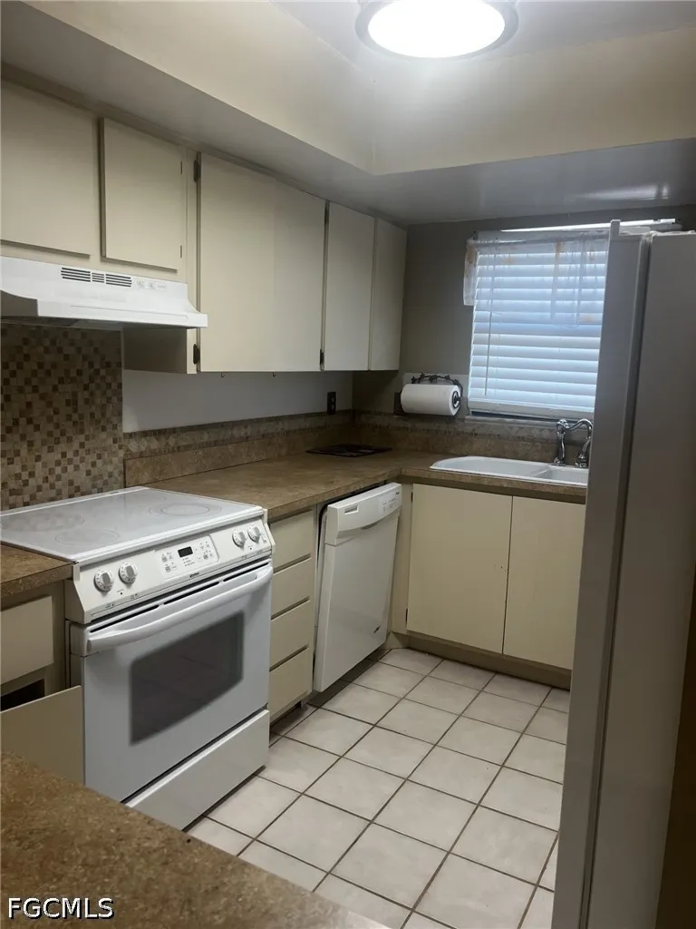 Cape Coral Parkway E #107 Cape Coral, FL 33904