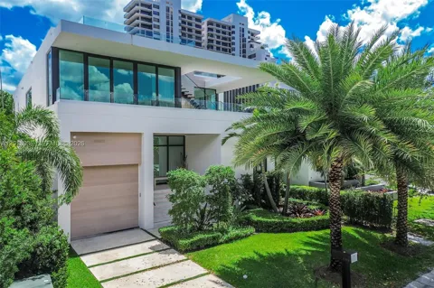 1092 Venetian Dr