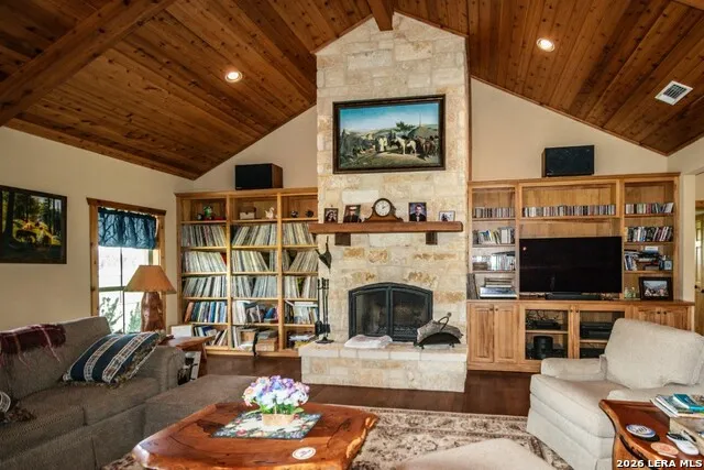 2657 West Sabinal Road Utopia, TX 78884