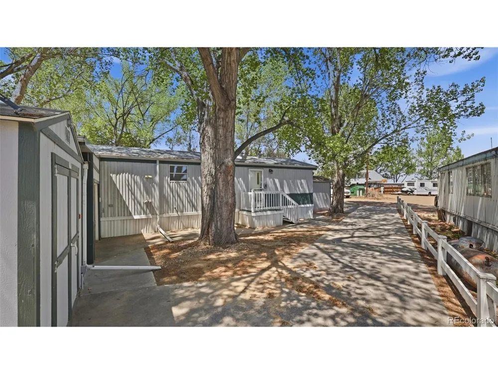 256 Navajo Road Weldona, CO 80653